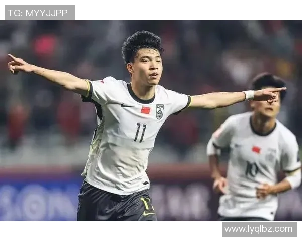 中国四号足球球星是谁解析及其在国家队中的表现和贡献 中国四号足球球星是谁解析及其在国家队中的表现和贡献